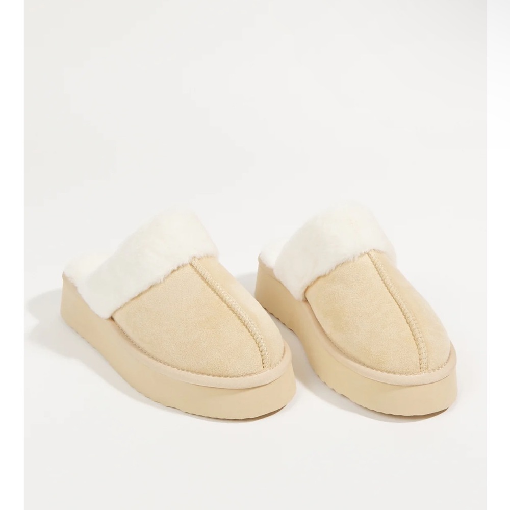 Altar’d State slipper - NEW - Picture 4 of 9